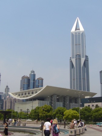 Opéra (premier plan) et ma tour préférée&nbsp;!