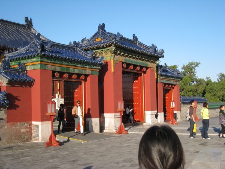 Porte d'un temple annexe